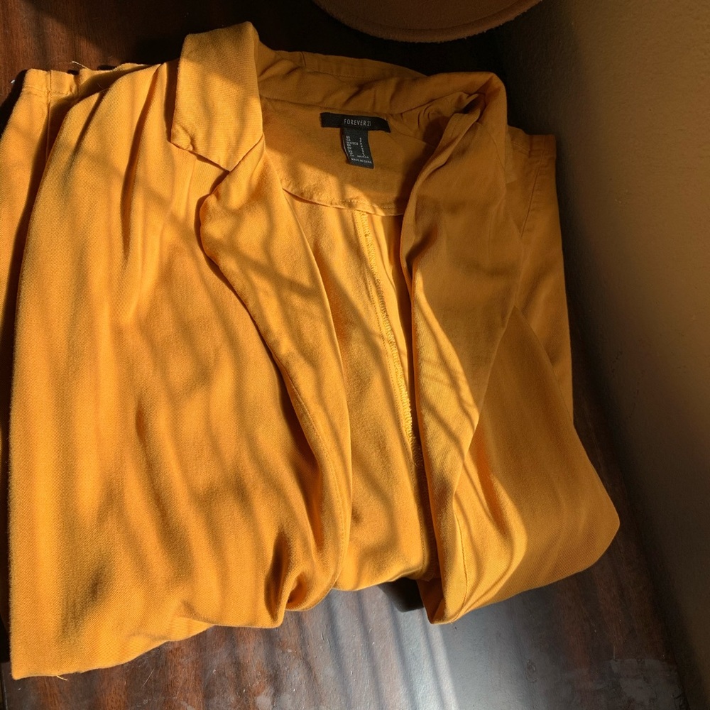 Yellow loose fitted blazer